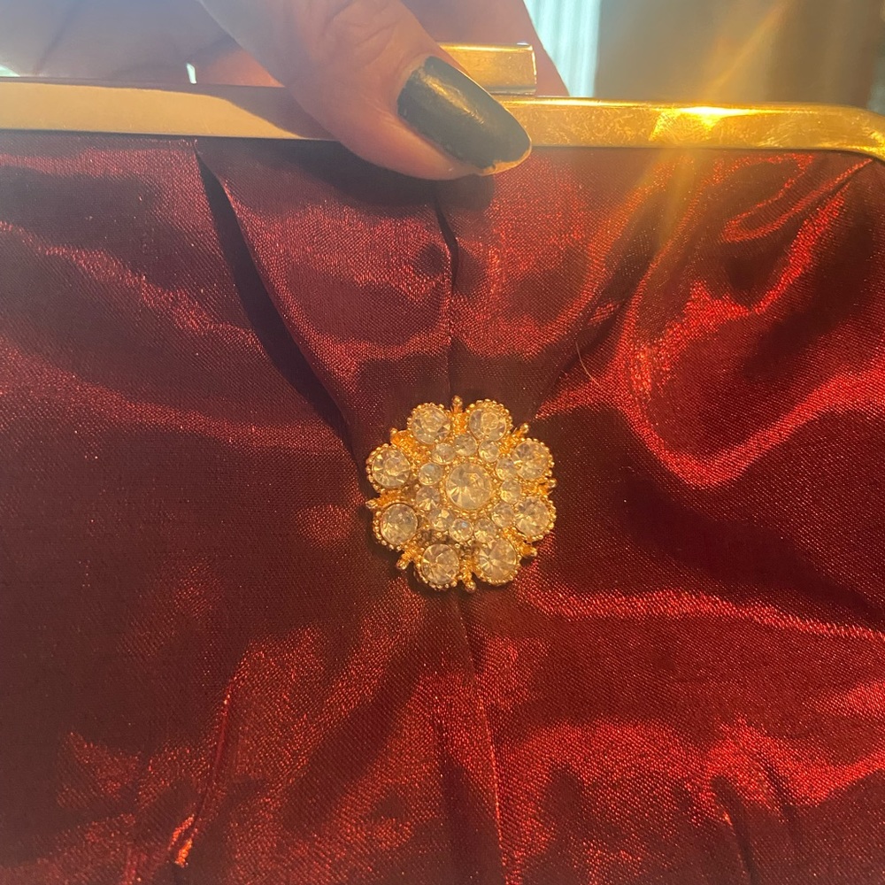 Cute burgundy evening bag. - Picture 7 of 7